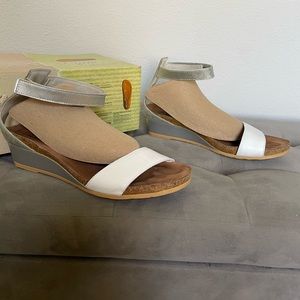 Naot pixie sandal